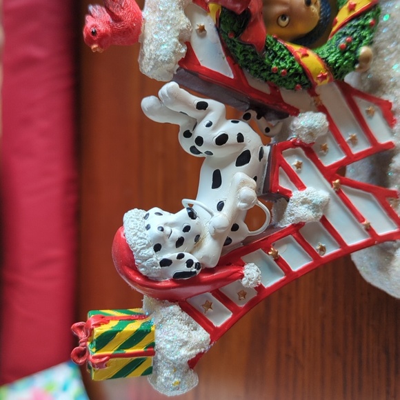 Dog 'Woof' Holiday decor - Picture 2 of 8